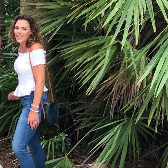 Your Seller • Emma - Picture 4 of 4